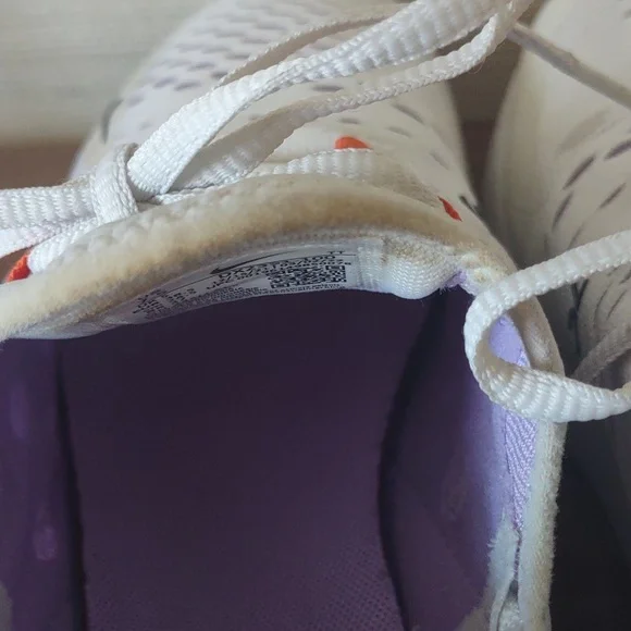 Nike Air Max 270 Women's White Sneakers with Purple and Orange Accents Size 7.5 - Picture 5 of 8
